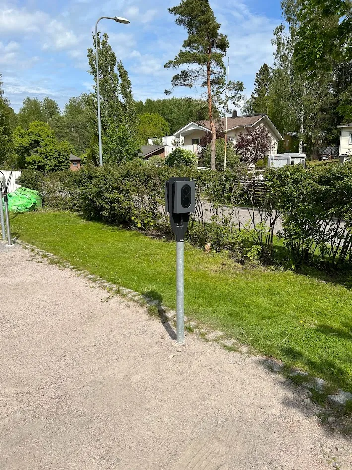 Sähköauton latauspiste
